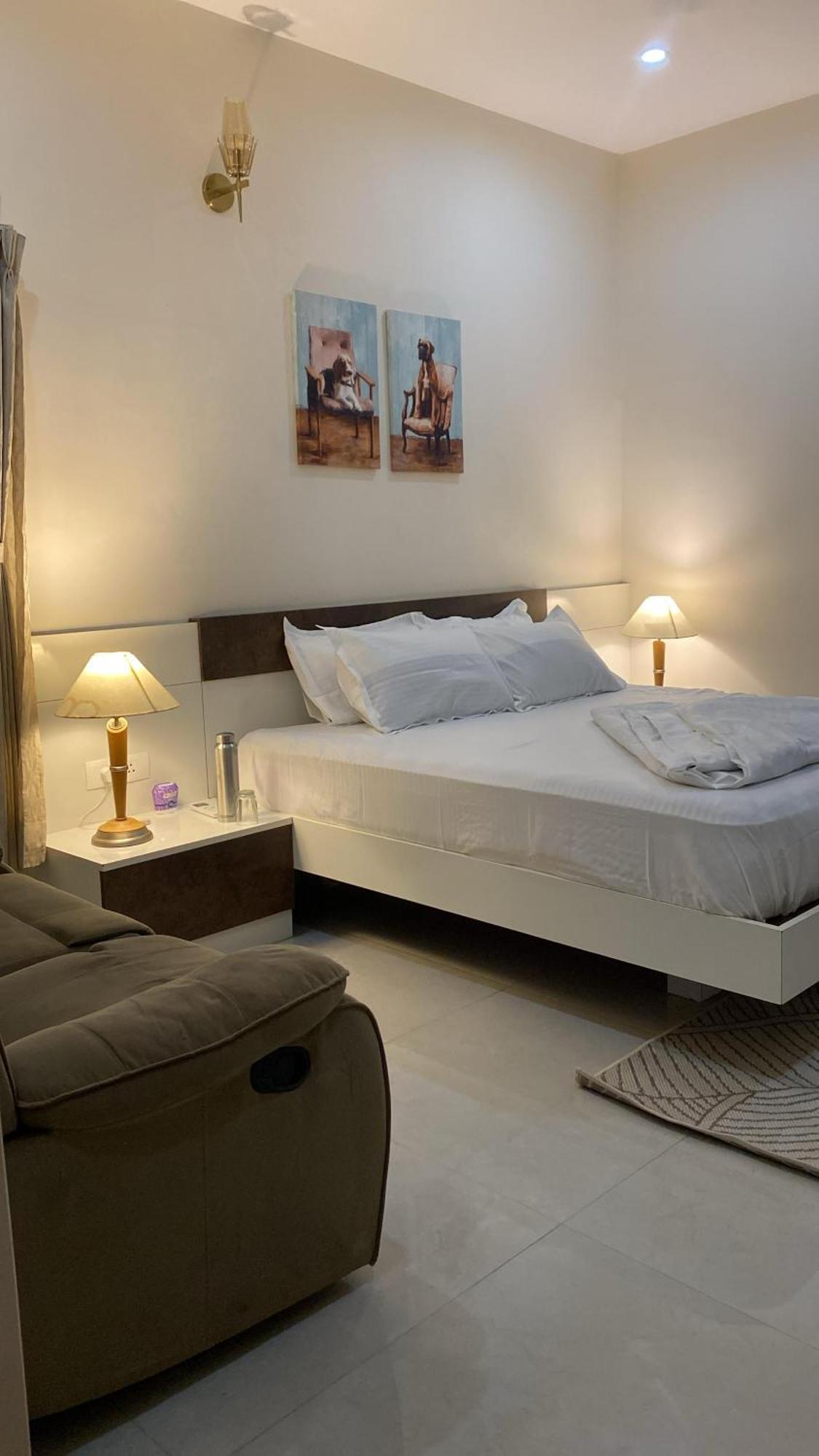 Gatsby Grandeur Luxury Villa Bangalore Bagian luar foto