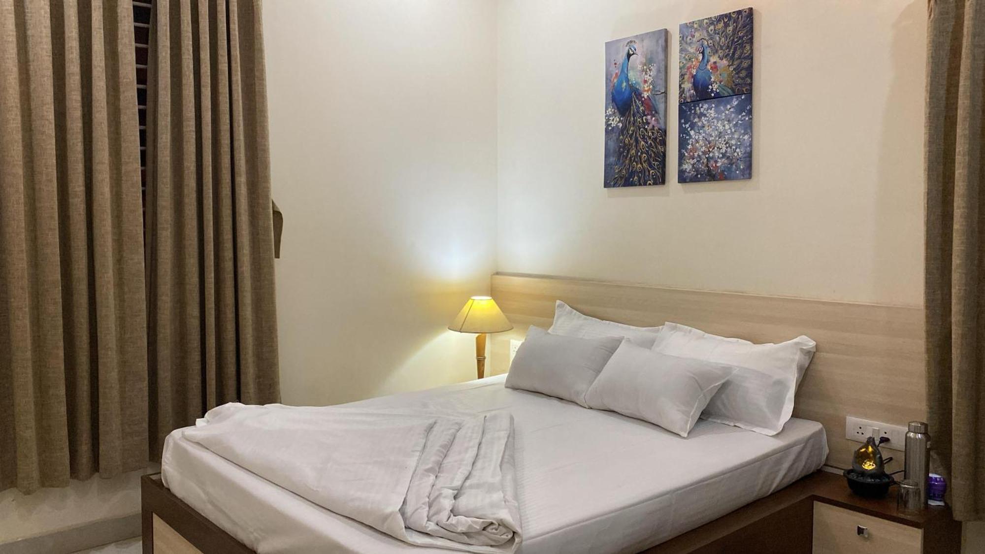 Gatsby Grandeur Luxury Villa Bangalore Bagian luar foto